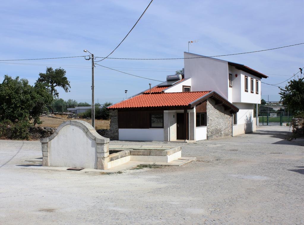 米兰德拉Casa Do Ferrador别墅 外观 照片